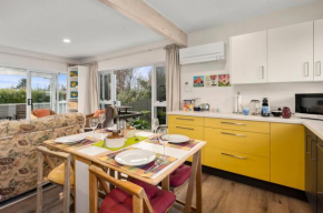 Plum Tree Cottage - Turangi Holiday Home, Turangi